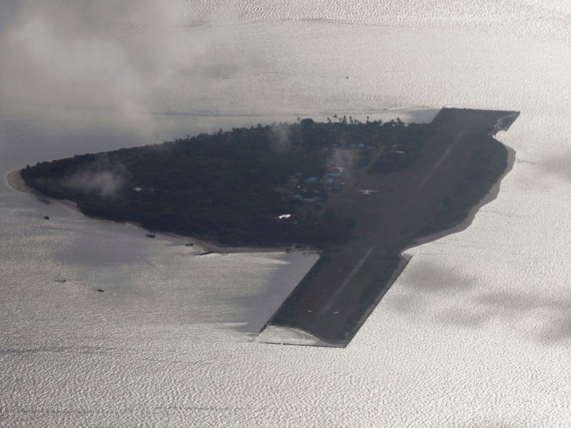 A view of Philippine occupied (Pag-asa) Thitu island in disputed South China Sea April 21, 2017. REUTERS/Erik De Castro - RTS1392X